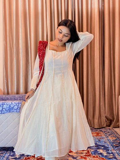 Chaandni Mul Chanderi Gotta Suit with Bandhani Dupatta